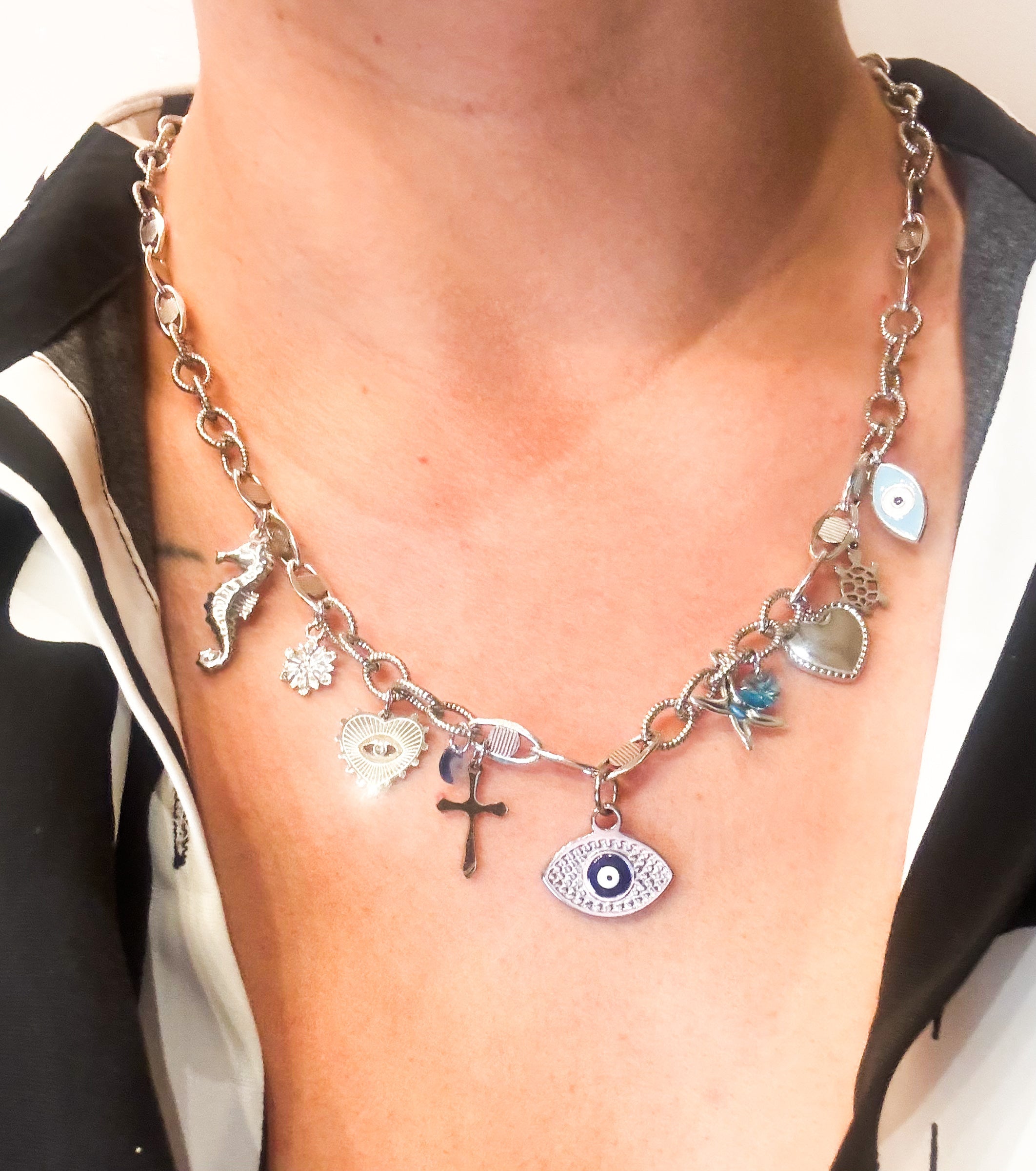 Breloques argenté œil les precieuses