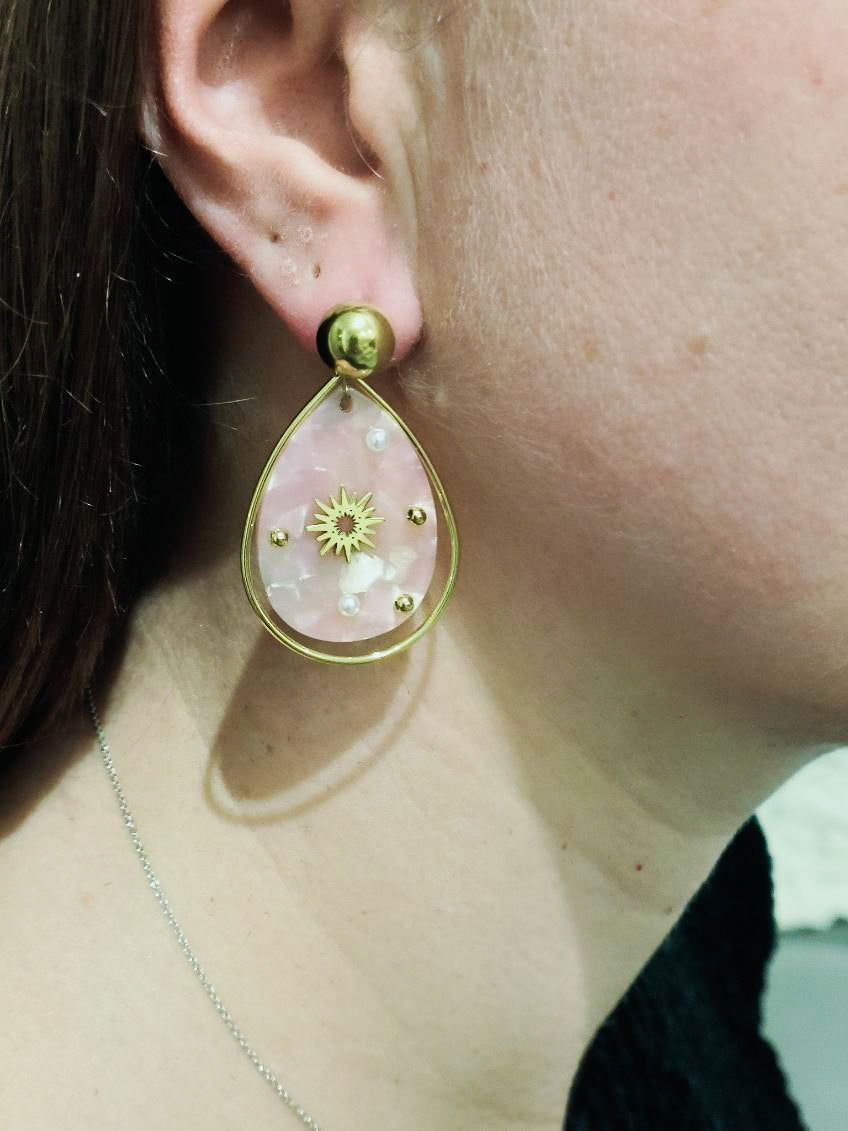 Anabelle - - - #tag1#