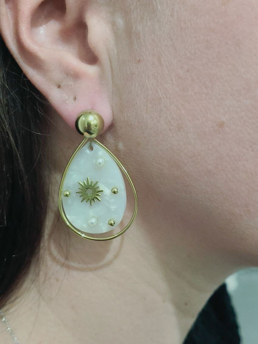 Anabelle - - - #tag1#