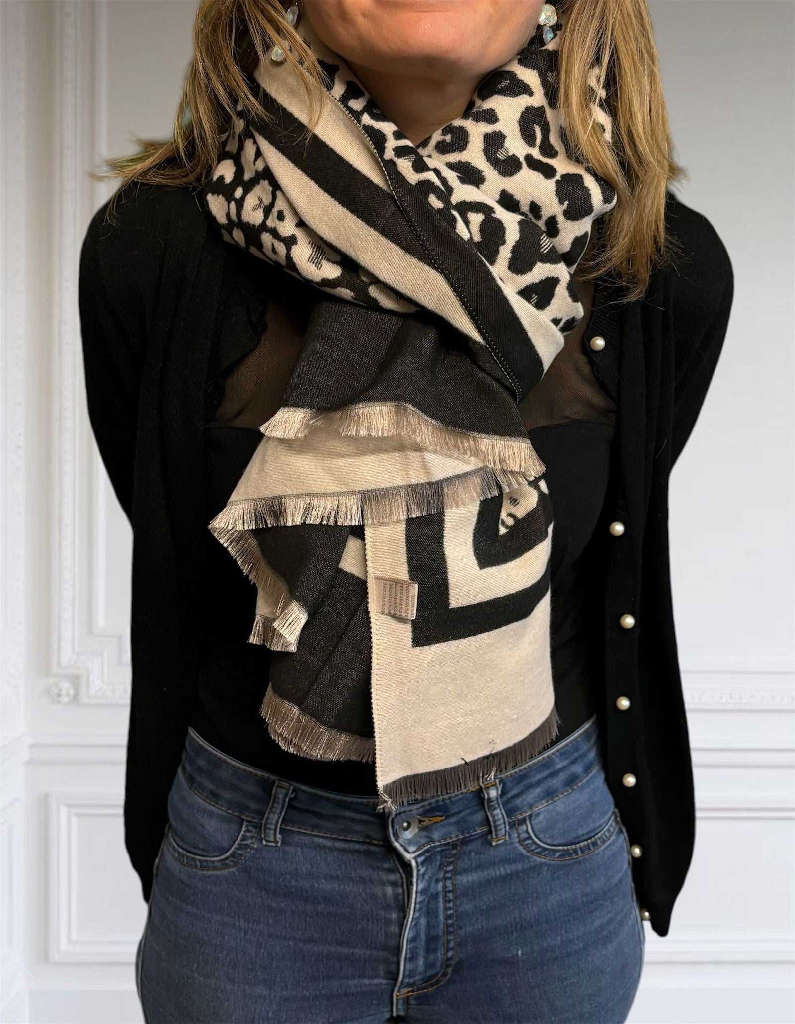 Foulard léopard noire et blanc - les precieuses