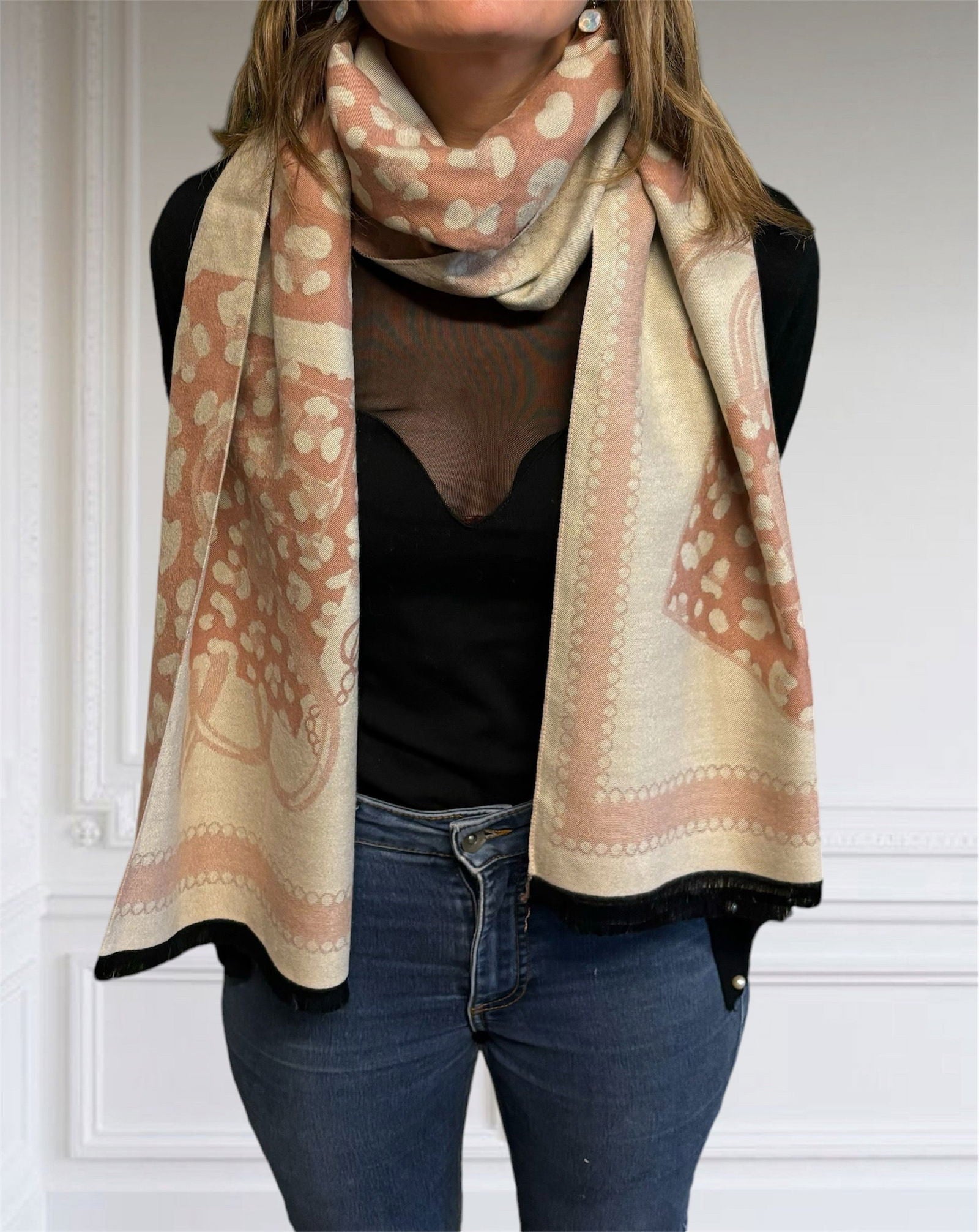 Foulard léopard rose - les precieuses