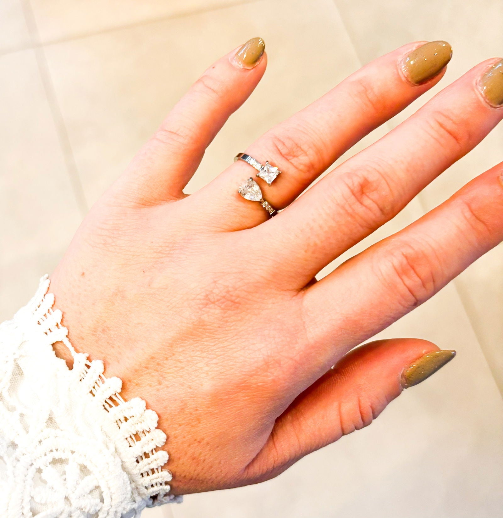 Hélène - les precieuses