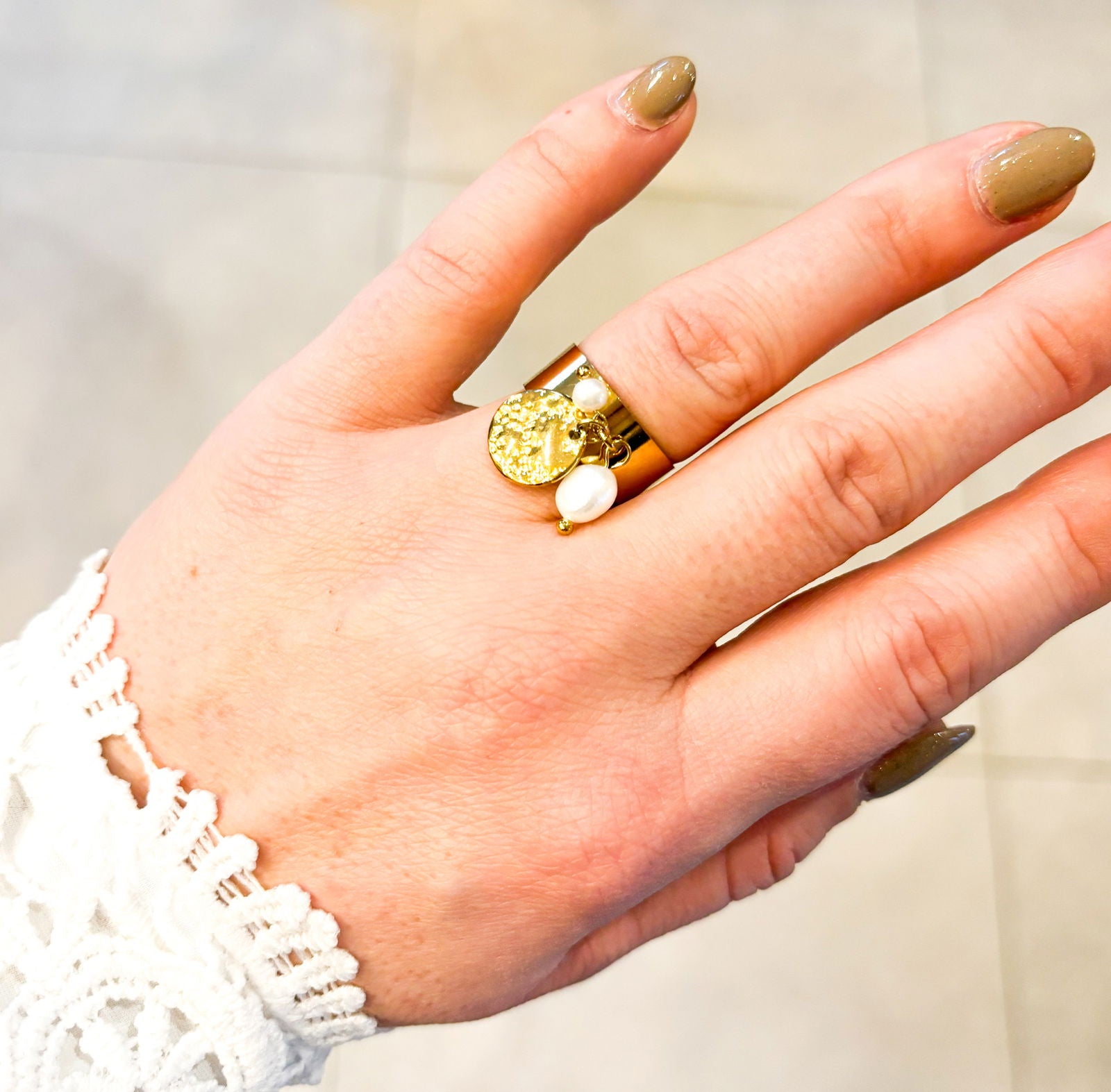 Hello - les precieuses