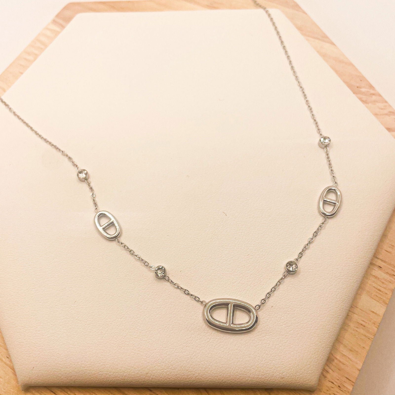 Hilona - les precieuses