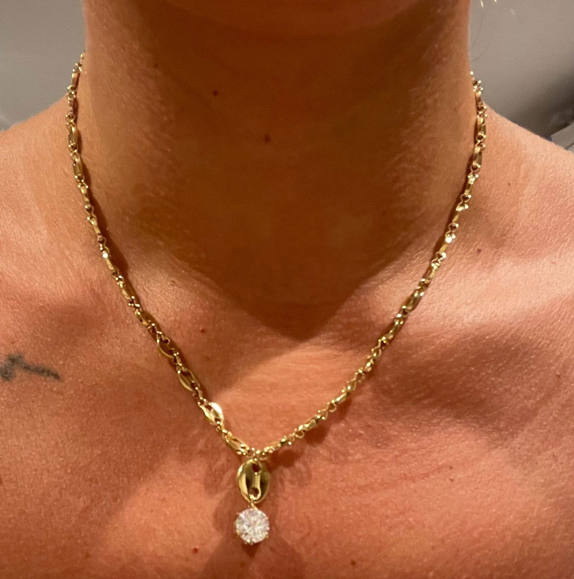 Hola - les precieuses