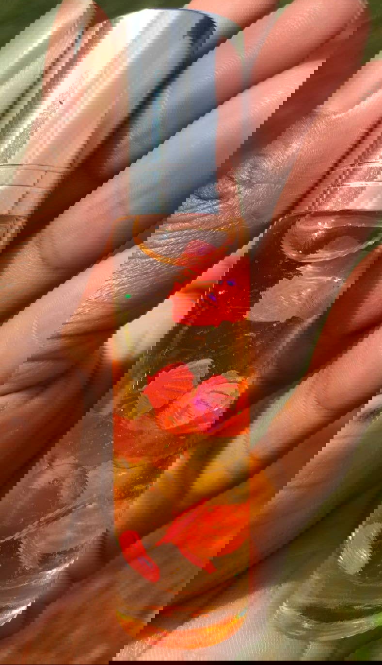 Huile à lèvres Happy Sunshine traitement à l'huile pour les lèvres à l'ananas 10 ML - les precieuses