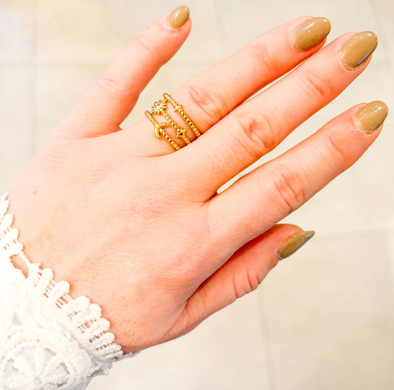 Lune - les precieuses