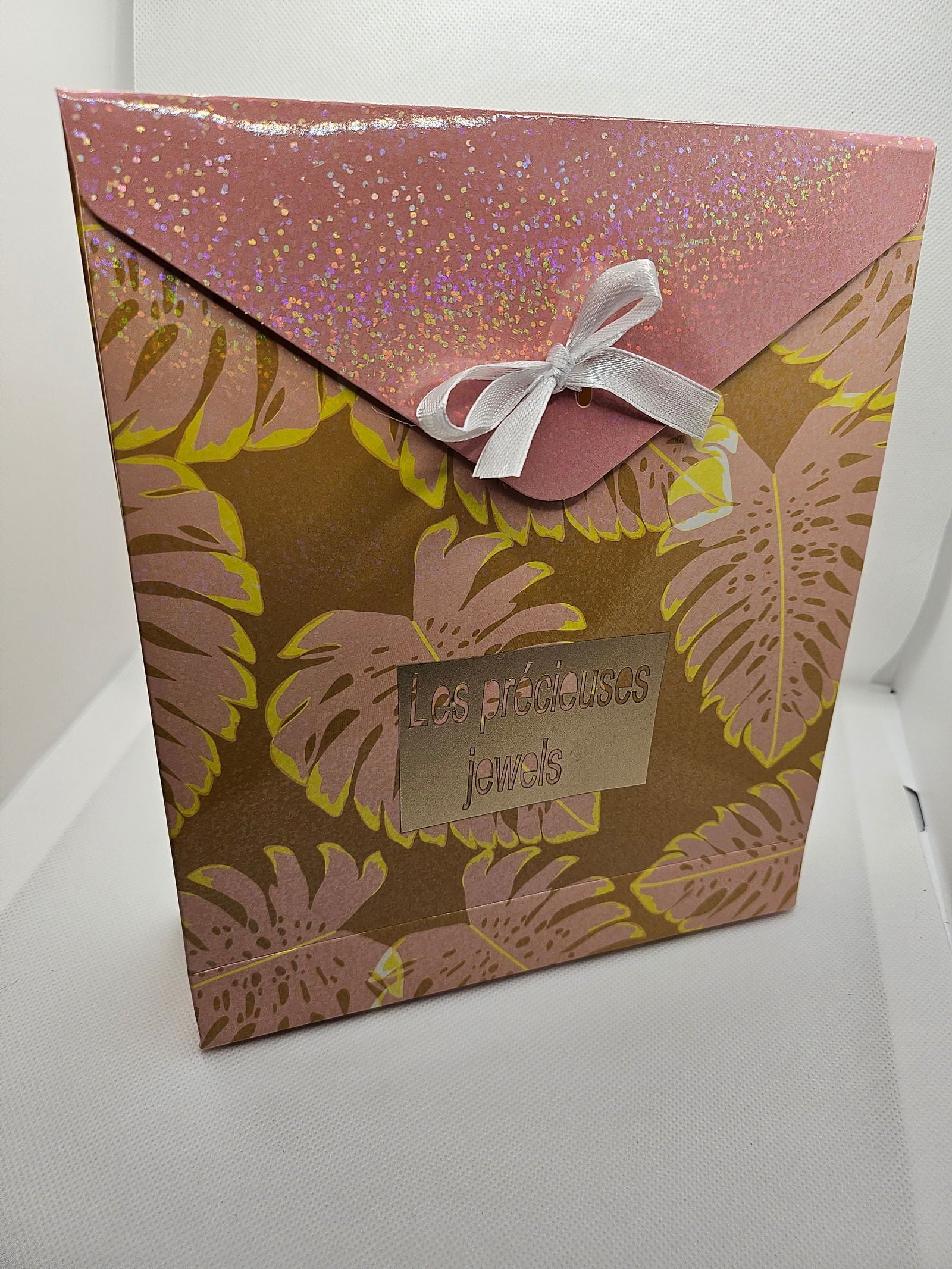 Pochette cadeau - les precieuses