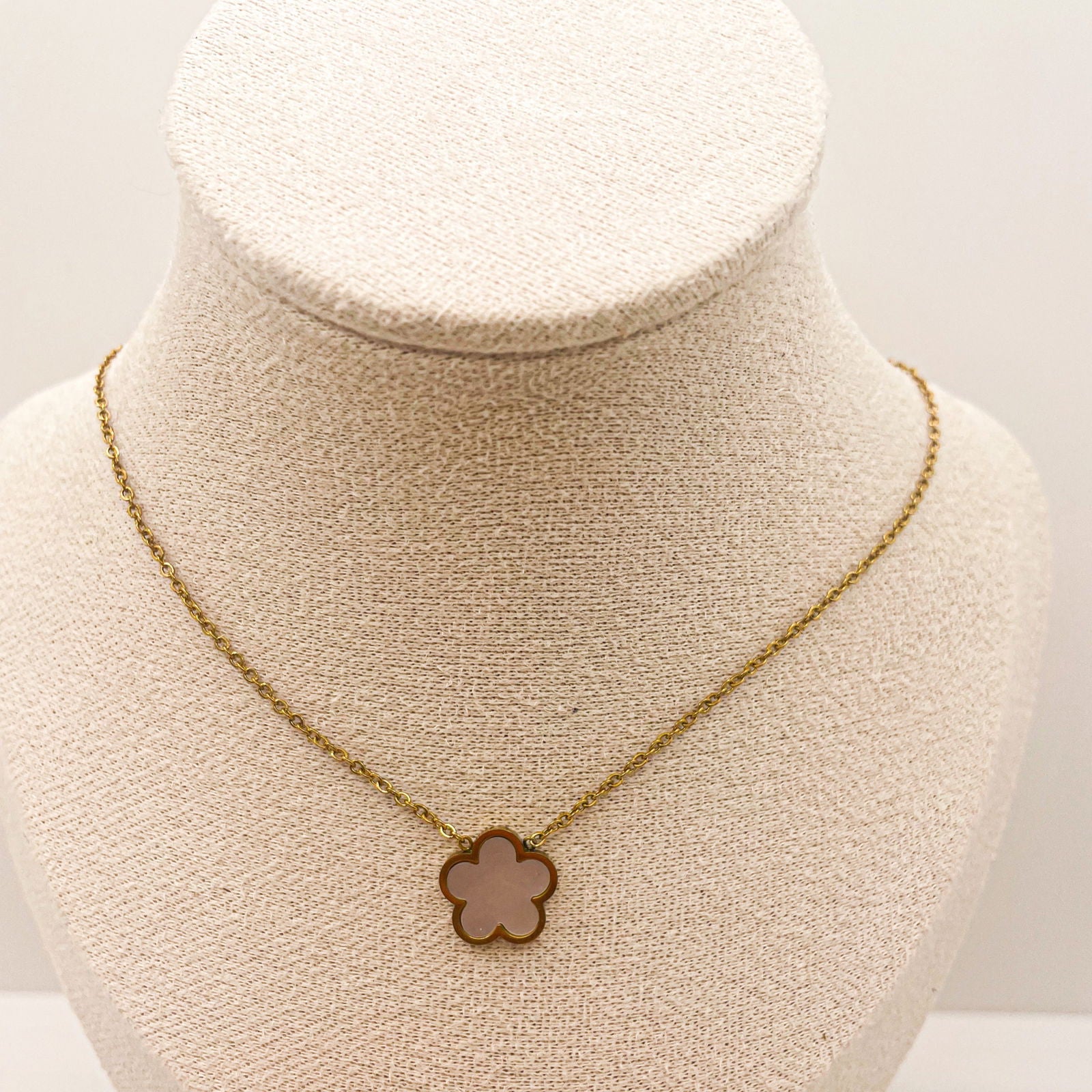 Thea - les precieuses