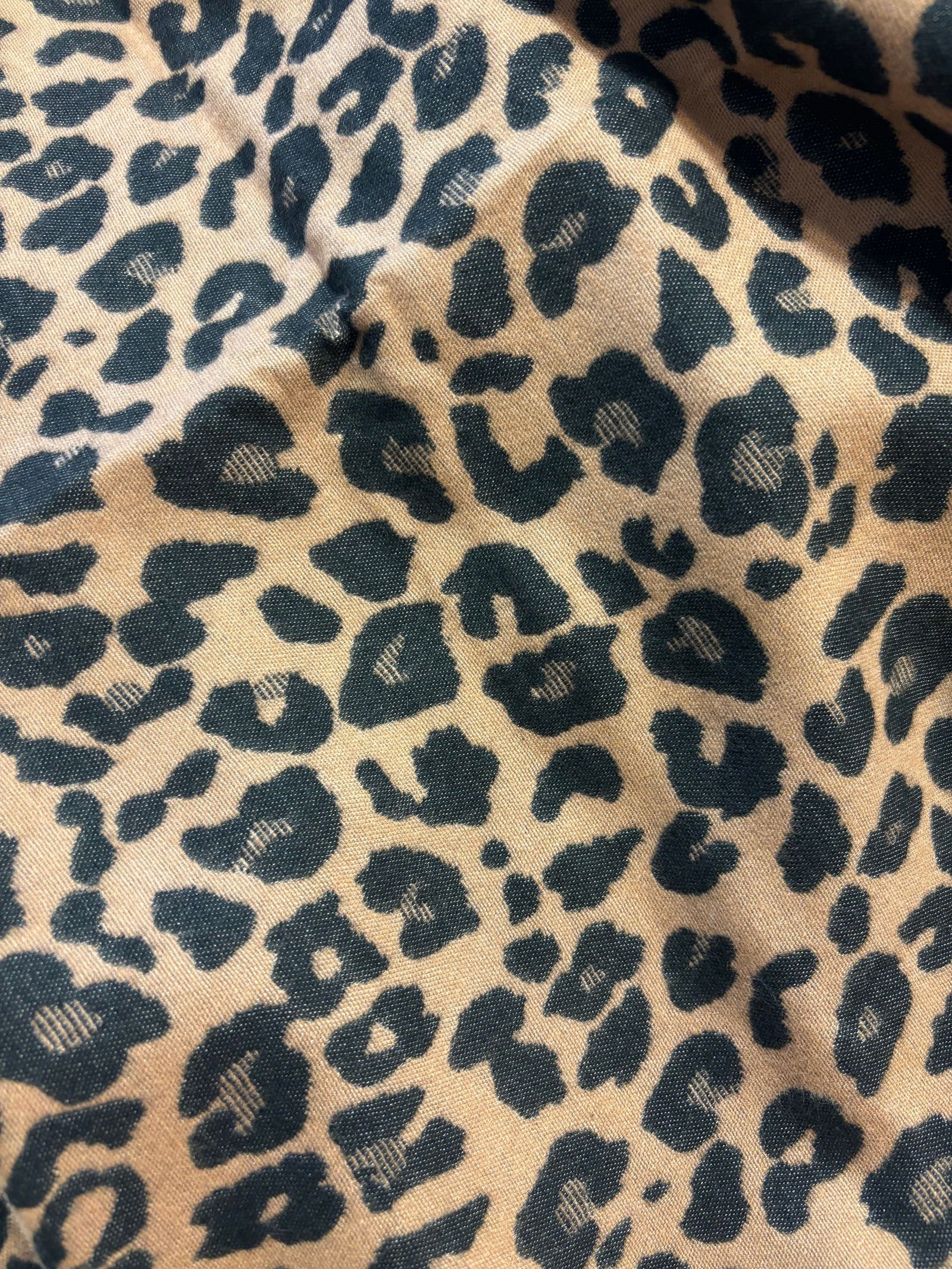 Foulard léopard marron et noire - les precieuses